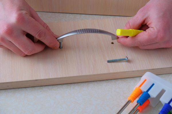 Cost of Drawer Handle Installation in American Fork